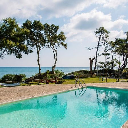 Azzuro Beach House - On The Beach & Private Pool, By Zantewize Василикос Экстерьер фото