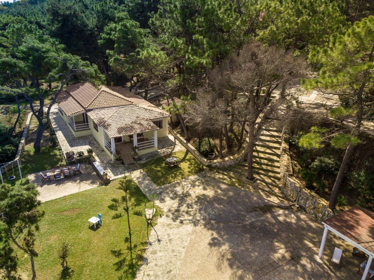Azzuro Beach House - On The Beach & Private Pool, By Zantewize Василикос Экстерьер фото