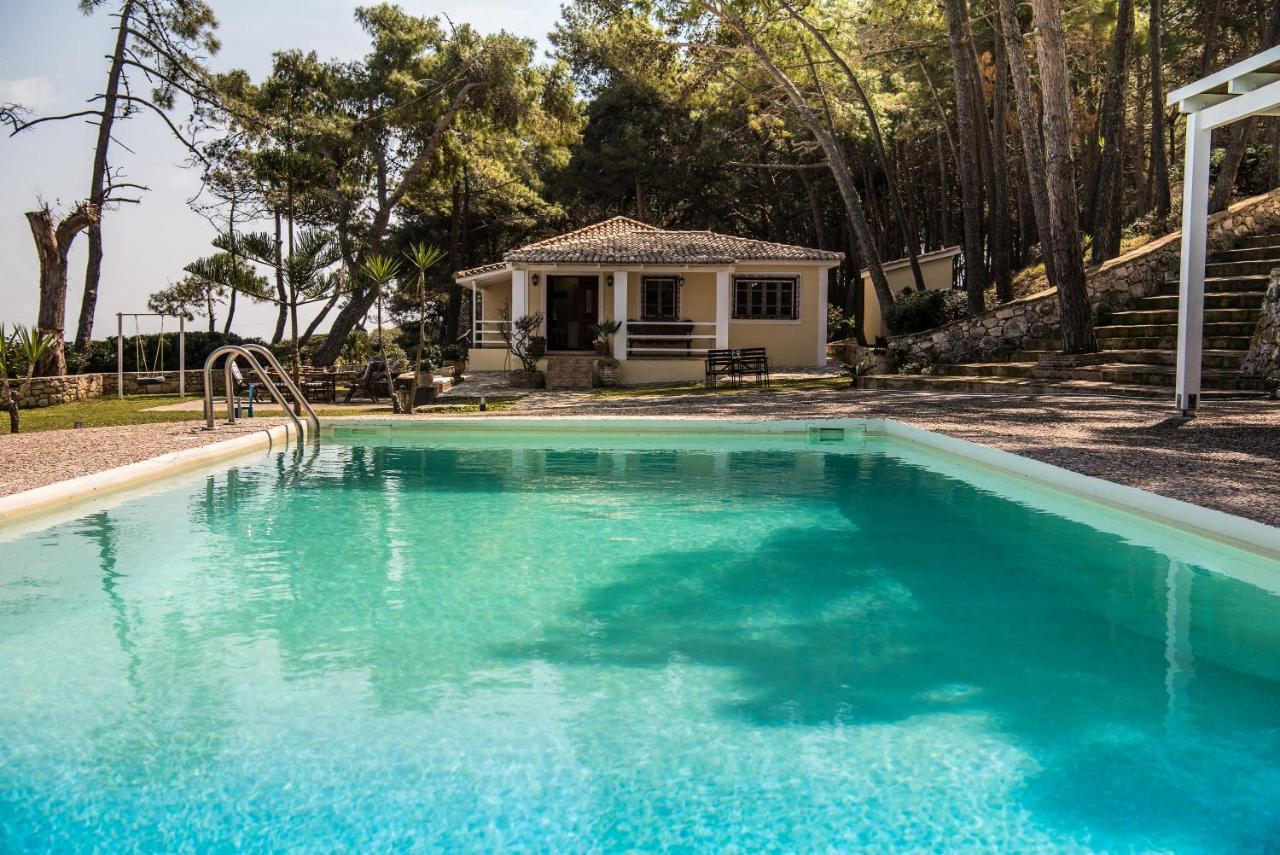 Azzuro Beach House - On The Beach & Private Pool, By Zantewize Василикос Экстерьер фото