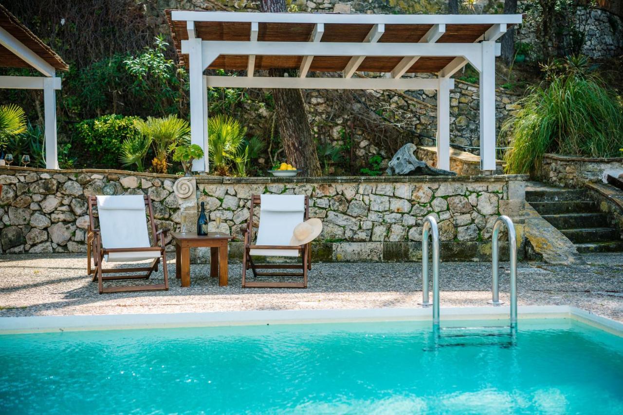 Azzuro Beach House - On The Beach & Private Pool, By Zantewize Василикос Экстерьер фото